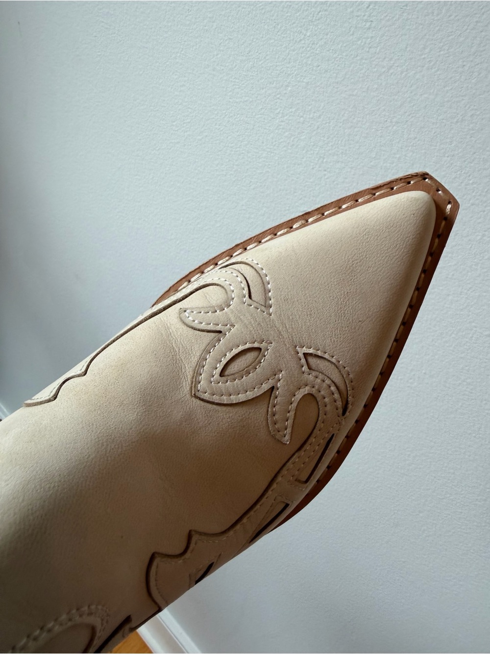 Dolce Vita Ramson Western Ankle Boots - Picture 10 of 10